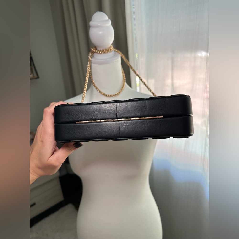 Box clutch with gold handle and gold chain strap - Picture 3 of 6